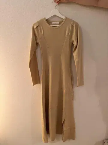 MOUSSY 베이지 긴팔 롱 니트 원피스 사이즈 1