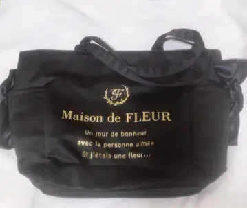 Maison de FLEUR 블랙 클리어 포켓 사이드 리본 토트백