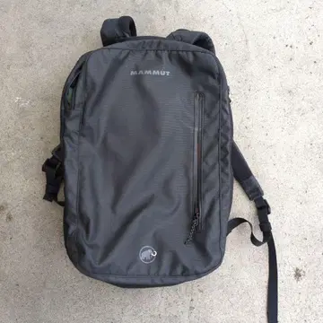 MAMMUT 블랙 백팩