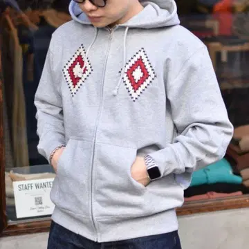 초레어 XXL PHERROW'S / 페로우즈 후드티 네이티브 무늬 자수