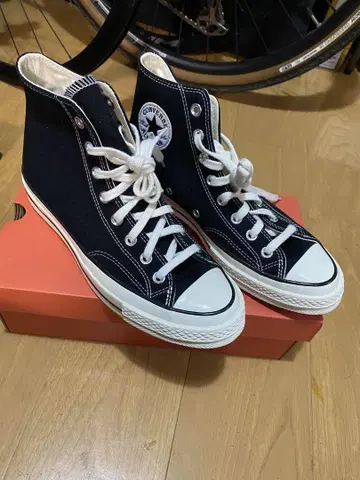 CONVERSE Chuck Taylor All Star 70 size 8