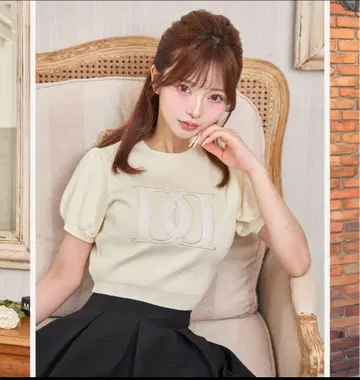 Darich 다리치 백 오픈 아플리케 니트탑