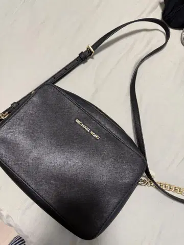 MICHAEL KORS 블랙 숄더백