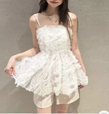 SNIDEL 튤 자수 베어 페플럼 TOPS