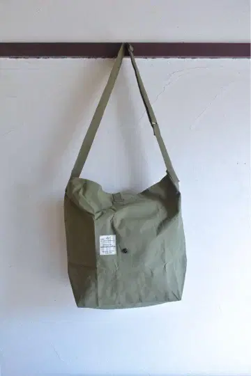 [ 미사용 새상품 nigel cabourn 숄더백 그린 ]