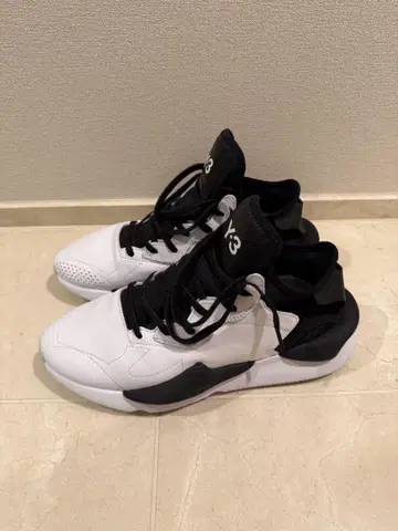 [ BTS 정국 착용 ] Y-3 미들컷 스니커즈 화이트/블랙