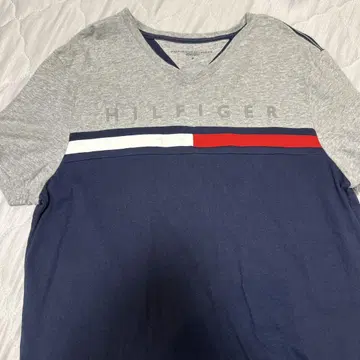 HILFIGER 그레이 네이비 V넥 티셔츠 M