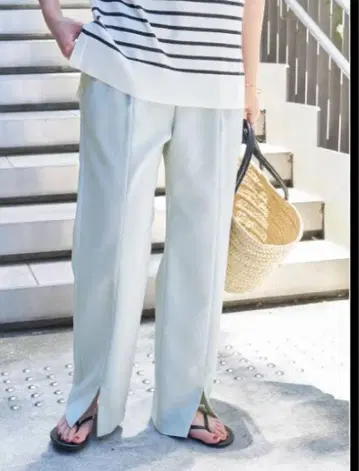택 포함 미사용 새상품 밑단 슬릿 턱 이지 팬츠