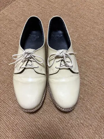 D r Martens 닥터마틴 UK4 에나멜 로퍼