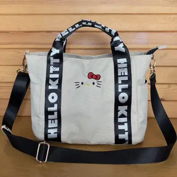 HELLO KITTY 로고 & 자수 토트백 숄더 스트랩 포함