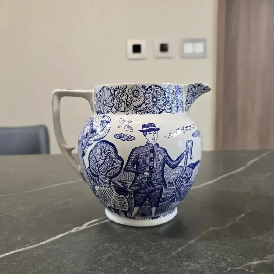 UK Fine Cheese Co Ceramic Jug #영국,#저그,#앤틱,#인테리어소품 on Bunjang Global Site.