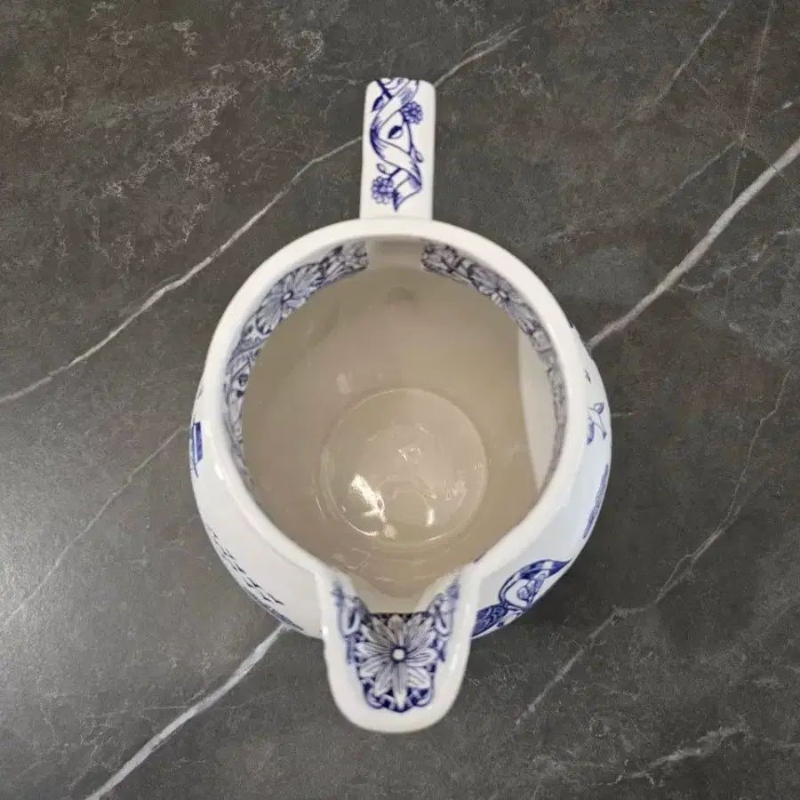 UK Fine Cheese Co Ceramic Jug #영국,#저그,#앤틱,#인테리어소품 on Bunjang Global Site.