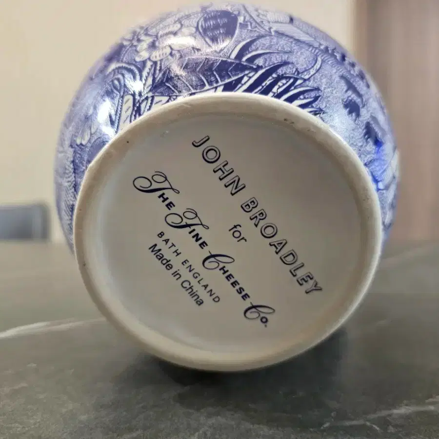 UK Fine Cheese Co Ceramic Jug #영국,#저그,#앤틱,#인테리어소품 on Bunjang Global Site.