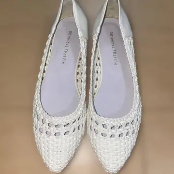 새상품급 오리엔탈 트래픽 메쉬 플랫 펌프스 22.5cm