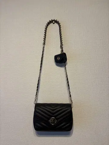 LYN 퀼팅 숄더백 블랙
