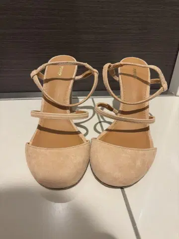 베이지 스웨이드 스트랩 샌들 23.5cm 36 하프