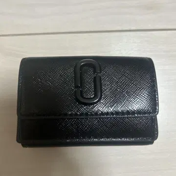 마크제이콥스 3단 폴더형 지갑