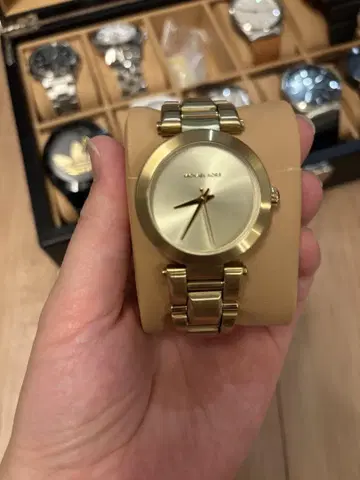 MICHAEL KORS 골드 아날로그 시계