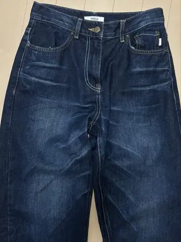 GLOWNY 93 MID-RISE LOOSE FIT JEANS