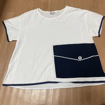 피코네 새상품급 반팔 셔츠 화이트/네이비