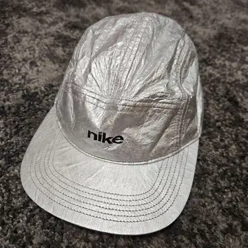 Nike 실버 제트 캡