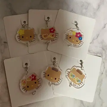 헬로키티 아크릴 미니 참