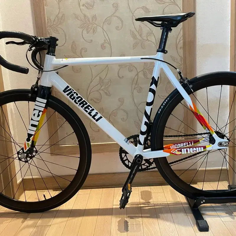 cinelli vigorelli 픽시 완차 판매합니다.