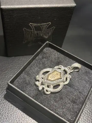 DEAL DESIGN 메두사 탑