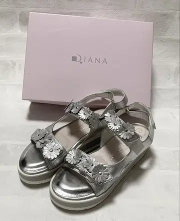 다이애나DIANA chay 콜라보 플라워 모티브 실버 샌들 S