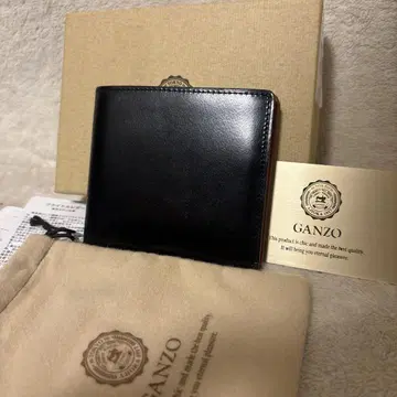 새상품급 GANZO 브라이덜 가죽 2단 접이식 지갑 블랙 코드반