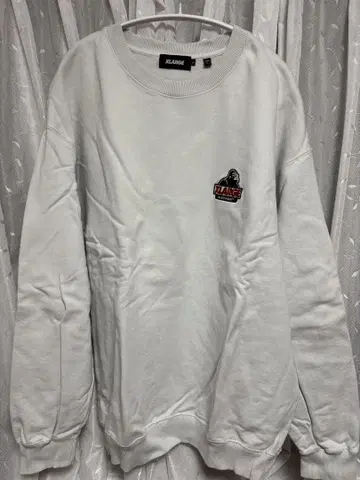 XLARGE 자수 로고 크루넥 맨투맨