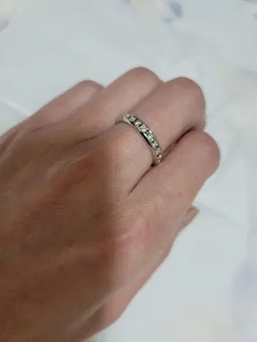 플래티넘 900 다이아몬드 이터니티 반지