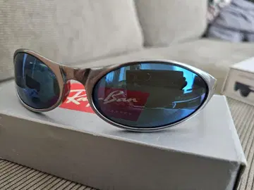 초레어 Ray-Ban 레이밴 프레데터7 실버 메탈릭/블루 미러