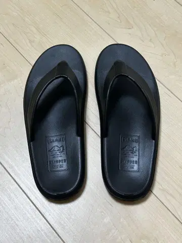 ISLAND SLIPPER CLAS.EVATHONG 사이즈 9 블랙