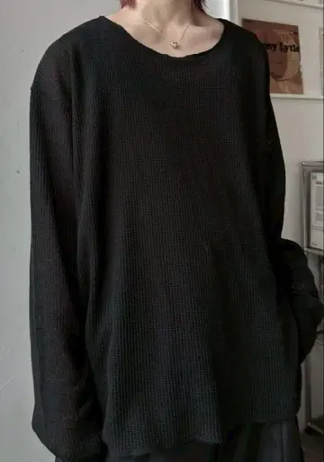 LUV CODE wide neck mesh knit