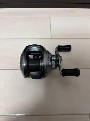 SHIMANO 바스원 XT 베이트 릴