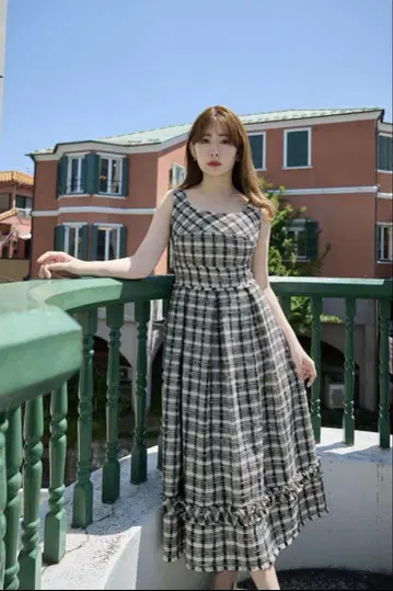 herlipto Summer Tweed Midi Dress
