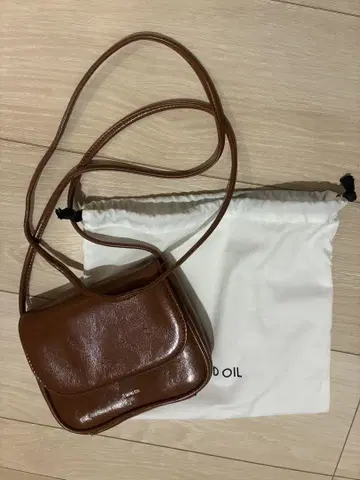 standoil 브라운 숄더백 보관 주머니 포함