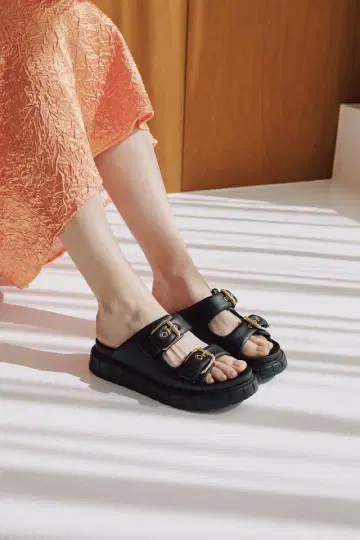 STACCATO 블랙 컴포트 샌들
