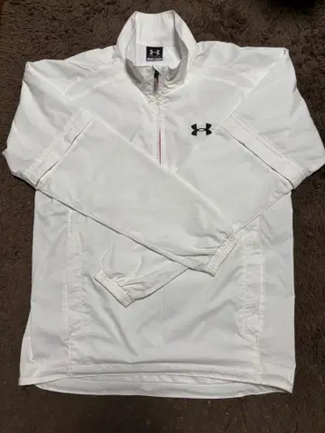 UNDER ARMOUR 화이트 하프 지퍼 자켓