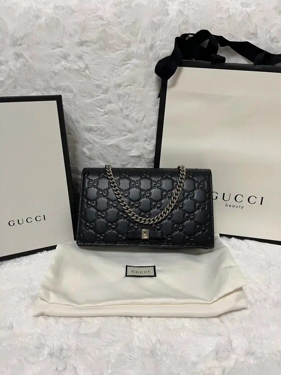 Gucci seasons greetings Ribbon Chain Bag