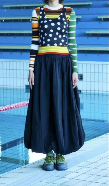 drape balloon skirt