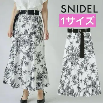 SNIDEL 스나이델 벨티드 턱 스커트 롱 스커트