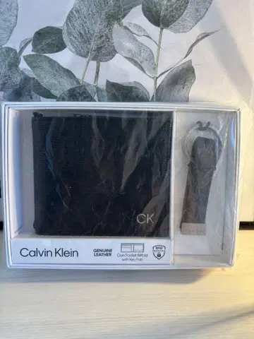 Calvin Klein 접이식 지갑 블랙 천연 가죽 코인 포켓 부착