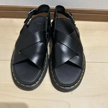 Dr. Martens 닥터마틴 ZANE 샌들