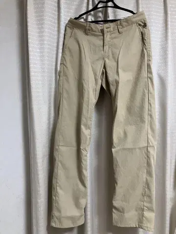 AIGLE 베이지 치노 팬츠 백 포켓 부착 S