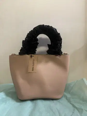 프릴 장식 핸드백