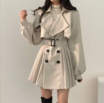 베이지 더블 브레스트 트렌치코트