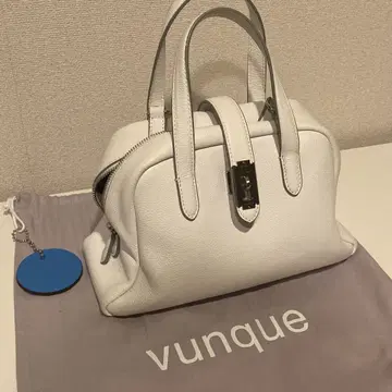 vunque 화이트 가죽 숄더백