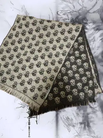 Alexander McQueen 알렉산더 맥퀸 머플러
